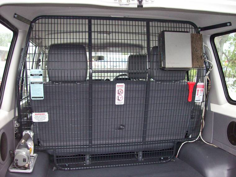 Nissan pathfinder r51 cargo barrier #8