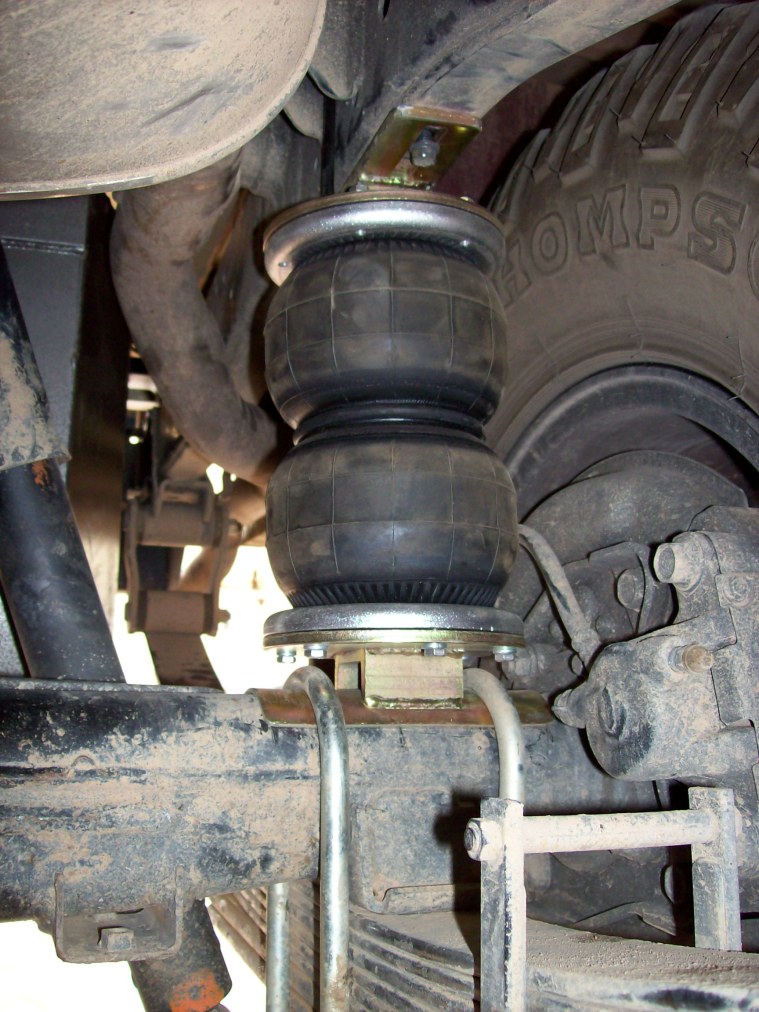 Air Bags Suspension >> Photos | 4WD Systems | Gear to Goannawhere Air Bags Suspension >> Photos | 4WD Systems | Gear to Goannawhere
